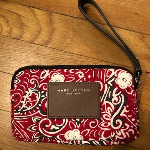 New without tag Marc jacobs wristlet